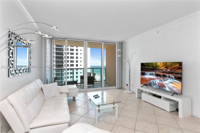 The Wave Condo Apt #1008