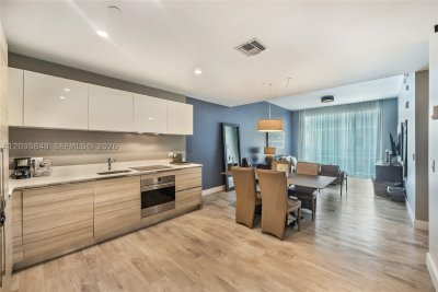Comprar apartamento no Costa Hollywood N516