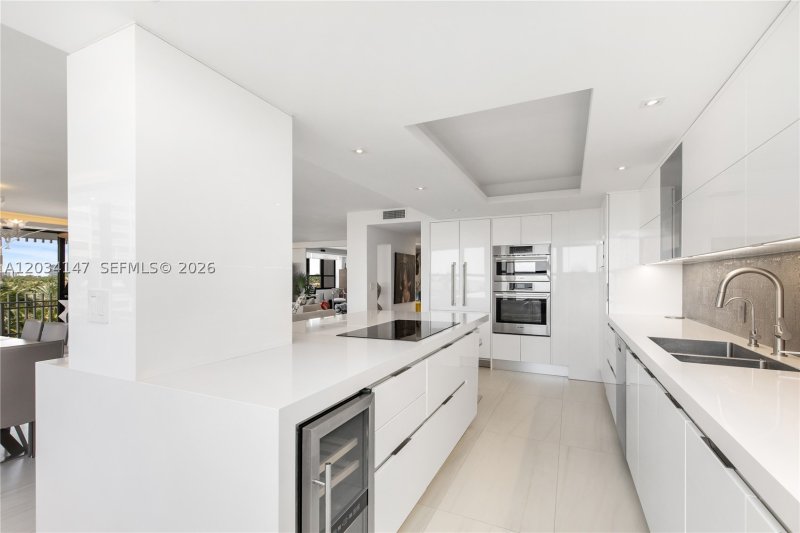 Comprar apartamento en Grove Isles Tower III C502