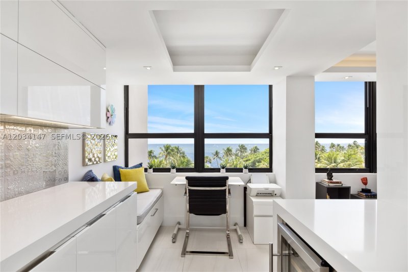 Comprar apartamento en Grove Isles Tower III C502