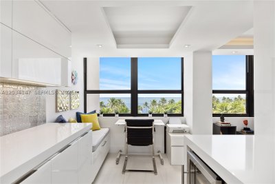 Comprar apartamento en Grove Isles Tower III C502