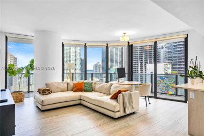 Alquiler de apartamento en Brickell Heights East 2103
