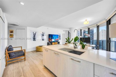 Alquiler de apartamento en Brickell Heights East 2103