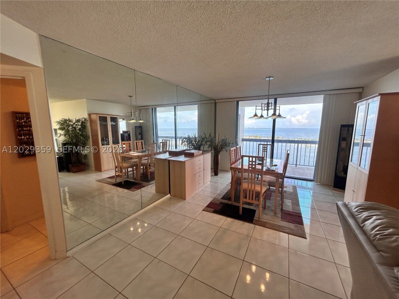 Condo for sale at Brickell Bay Club 1402