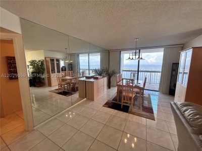 Comprar apartamento en Brickell Bay Club 1402