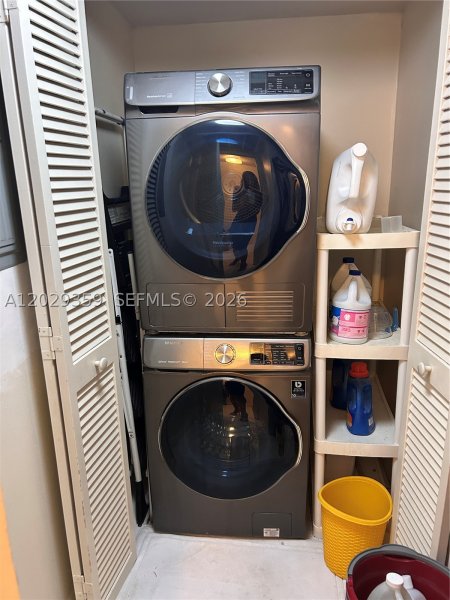 Condo for sale at Brickell Bay Club 1402