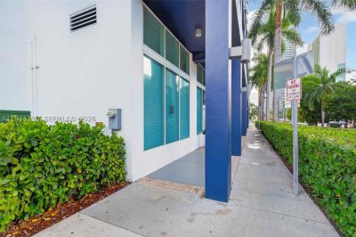 Comprar apartamento no 1800 Biscayne Plaza CU1- CU11