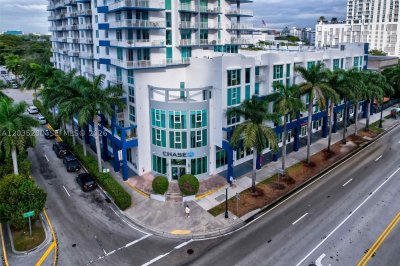 Comprar apartamento no 1800 Biscayne Plaza CU1- CU11