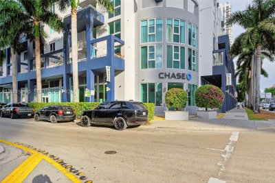 Comprar apartamento no 1800 Biscayne Plaza CU1- CU11