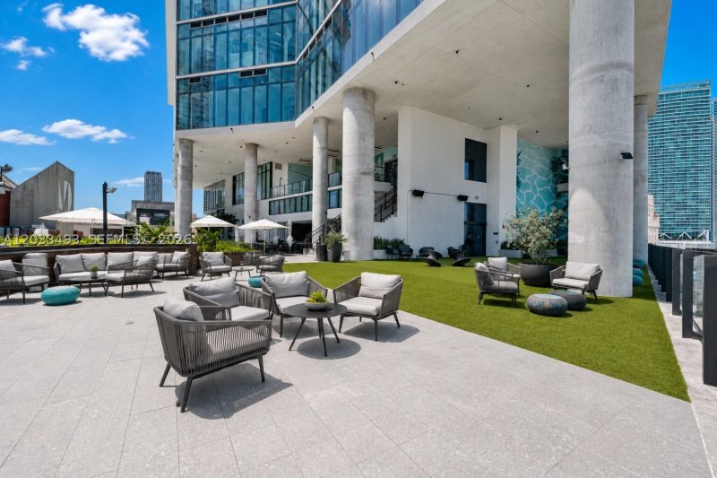 Condo for sale at The Elser Hotel and Residences 3318