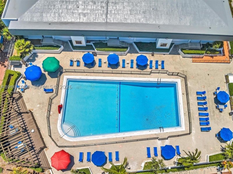 Comprar apartamento no Four Ambassadors 623