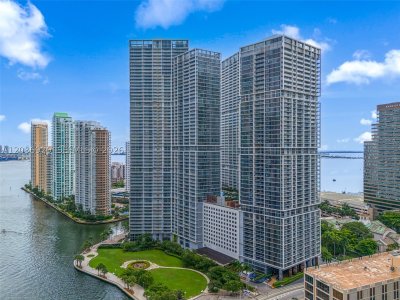 Comprar apartamento no Icon Brickell Tower II 905