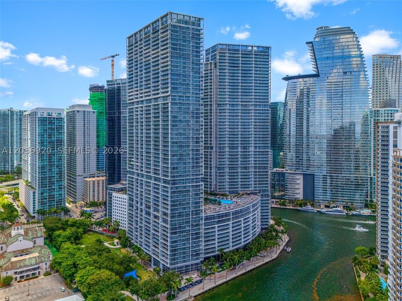 Comprar apartamento no Icon Brickell Tower II 905