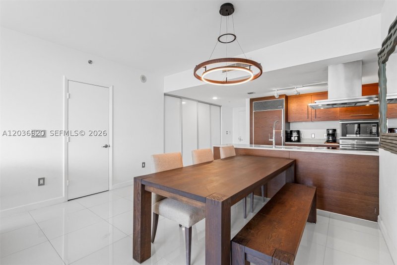 Comprar apartamento no Icon Brickell Tower II 905