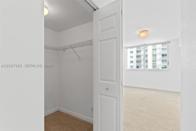 Comprar apartamento en Duo Condo 501E