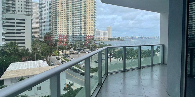 Apartment for rent at Brickell House Condo 610