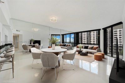 Brickell Key One Apt #A802