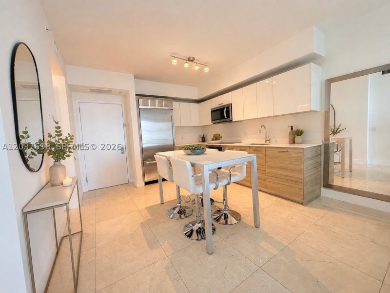 Apartment for rent at Brickell House Condo 1904