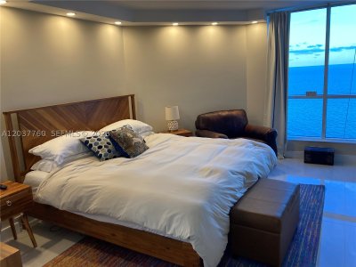Comprar apartamento no The Sterling 1701