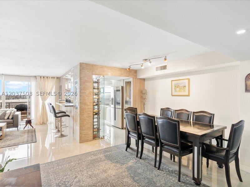 Comprar apartamento en Del Prado South Tower 1401