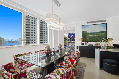 Comprar apartamento no Carbonell 2408