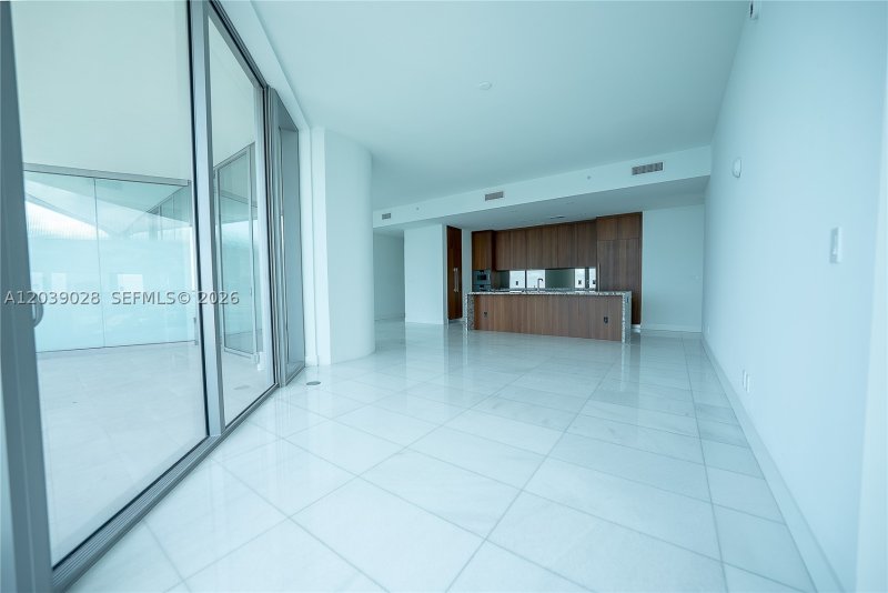 Comprar apartamento no Una Residences at Brickell 2704