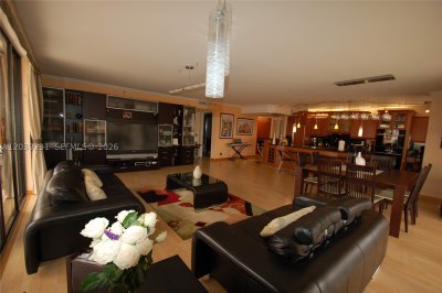 Ocean Waves (old Champlain Towers North) Apt #507