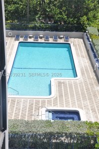 Comprar apartamento no Ocean Waves (old Champlain Towers North) 507
