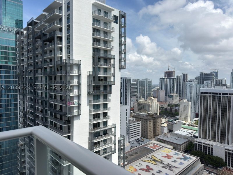 Condo for sale at Met 1 T-3703