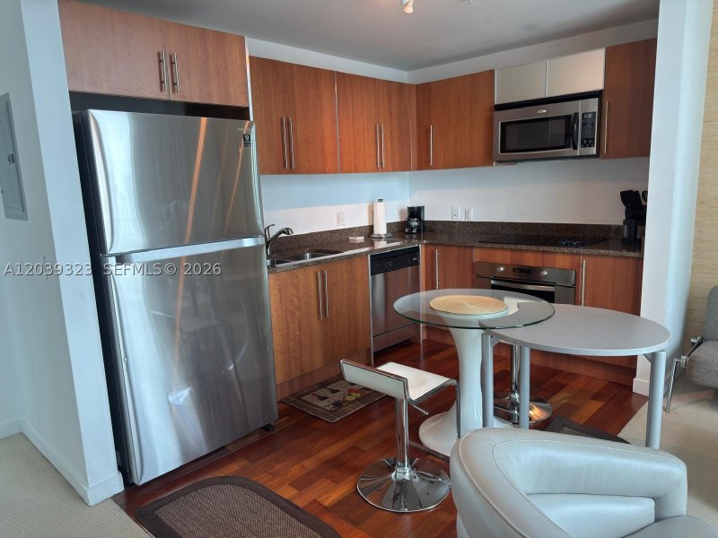 Condo for sale at Met 1 T-3703