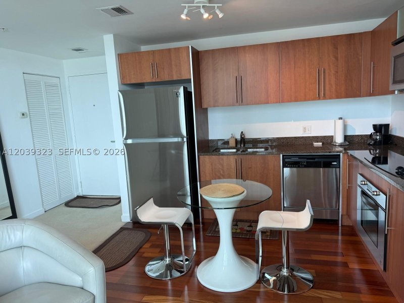 Condo for sale at Met 1 T-3703
