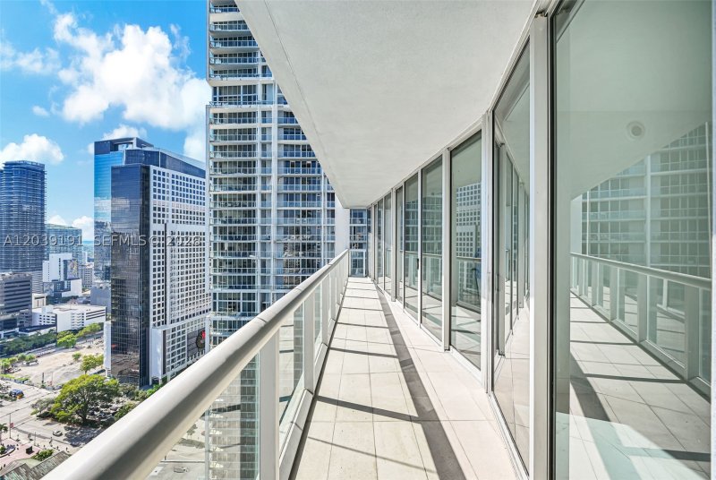 Aluguel de apartamento no Icon Brickell Tower I 3113