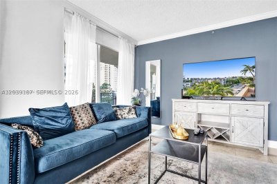 Alquiler de apartamento en King David 608