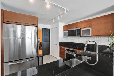 Comprar apartamento no Vizcayne Everglades On The Bay 3409