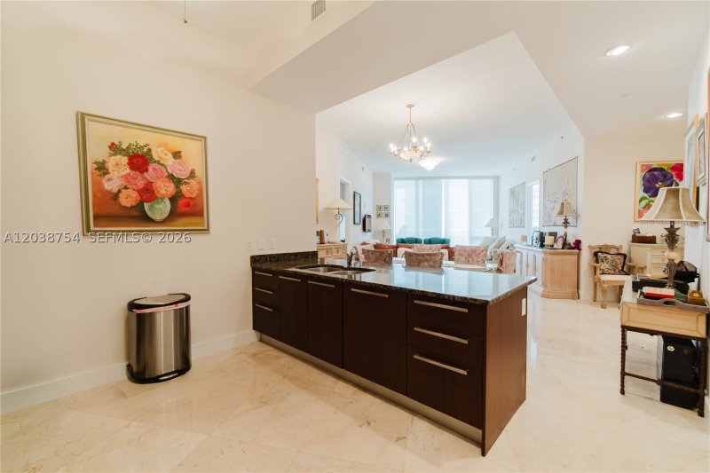 Comprar apartamento no Trump Tower Three 3607