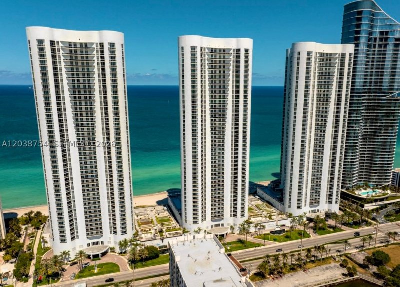 Comprar apartamento no Trump Tower Three 3607
