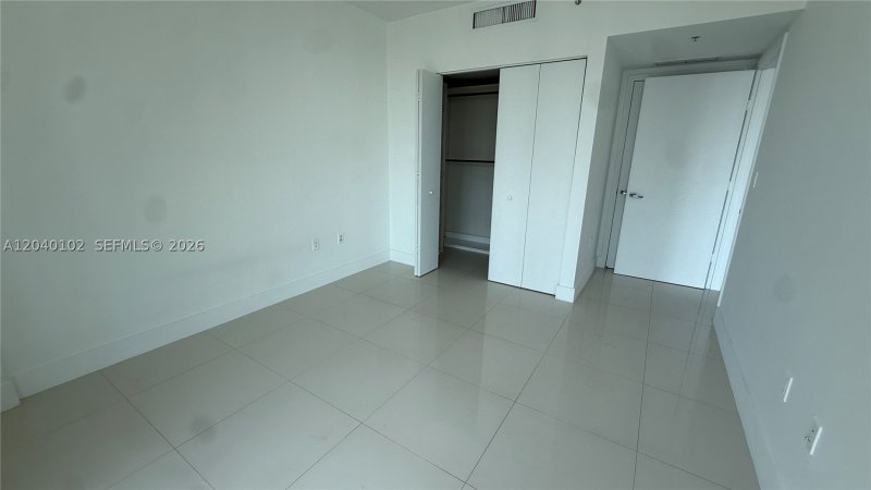 Comprar apartamento no Mint at Riverfront 3311