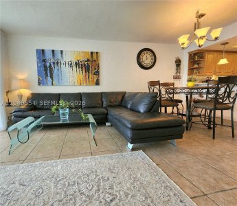 Aluguel de apartamento no Parker Plaza Estates 1803
