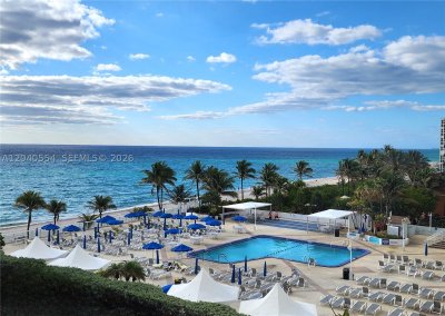 Aluguel de apartamento no Parker Plaza Estates 1803