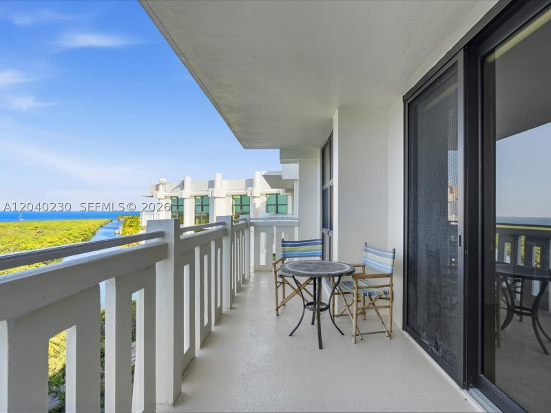 Condo for sale at Towers of Key Biscayne E1205