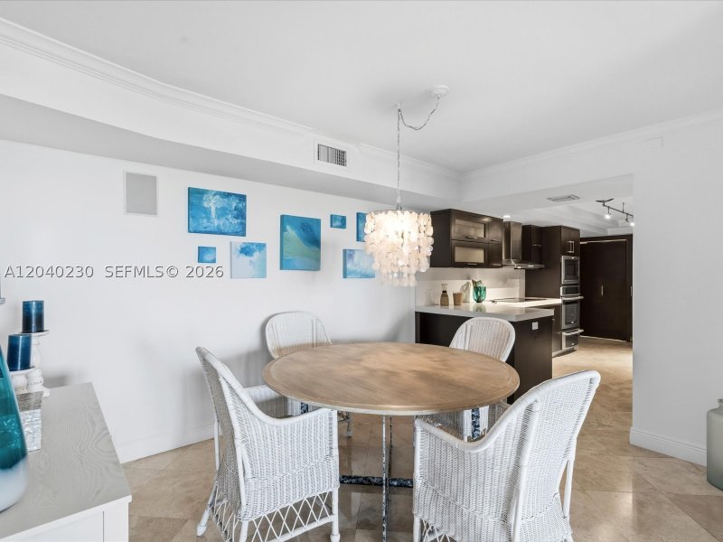 Condo for sale at Towers of Key Biscayne E1205