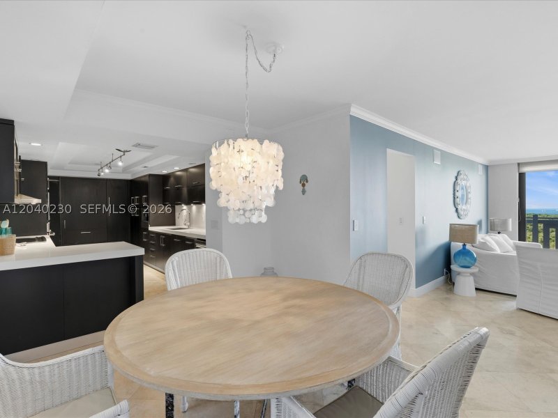Condo for sale at Towers of Key Biscayne E1205