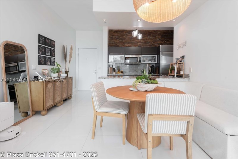 Condo for sale at The Plaza Tower I 4701