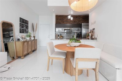 Comprar apartamento en The Plaza Tower I 4701