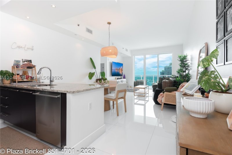 Condo for sale at The Plaza Tower I 4701