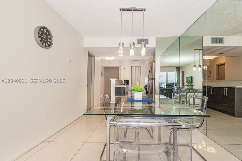 Comprar apartamento en Le Cartier 215