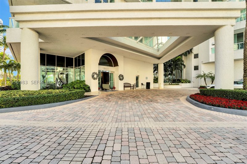 Apartment for rent at Oceania 4 1944