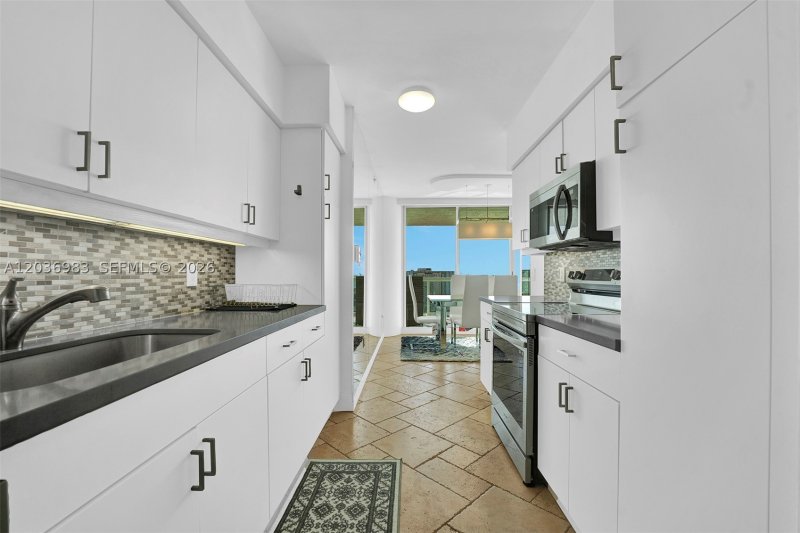Apartment for rent at Oceania 4 1944