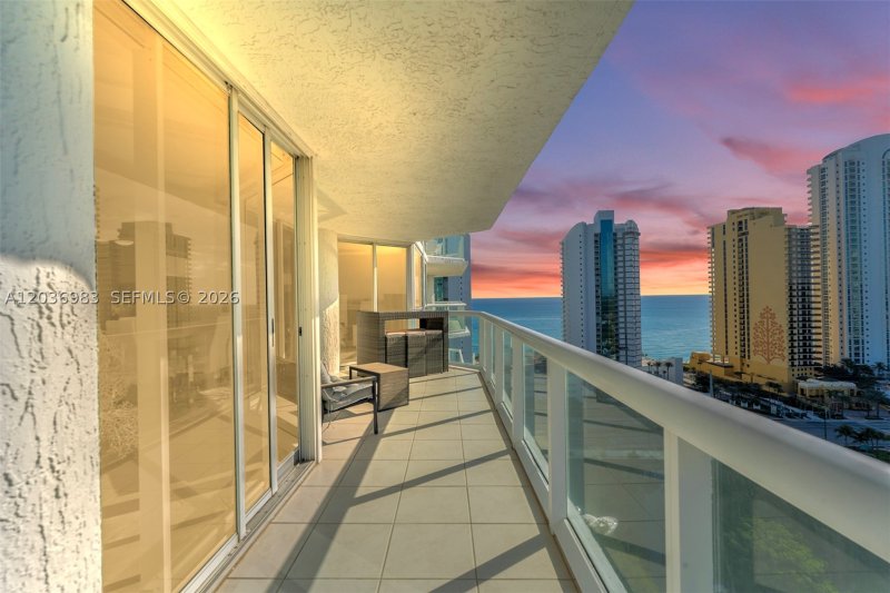 Apartment for rent at Oceania 4 1944