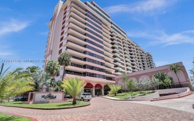 Comprar apartamento en The Alexander 914